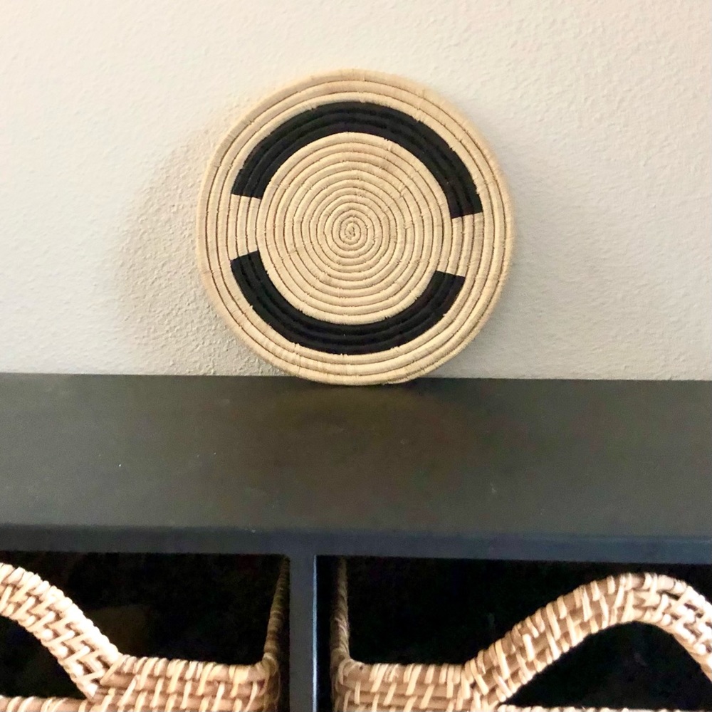 Kazi 10” Woven Wall Plate